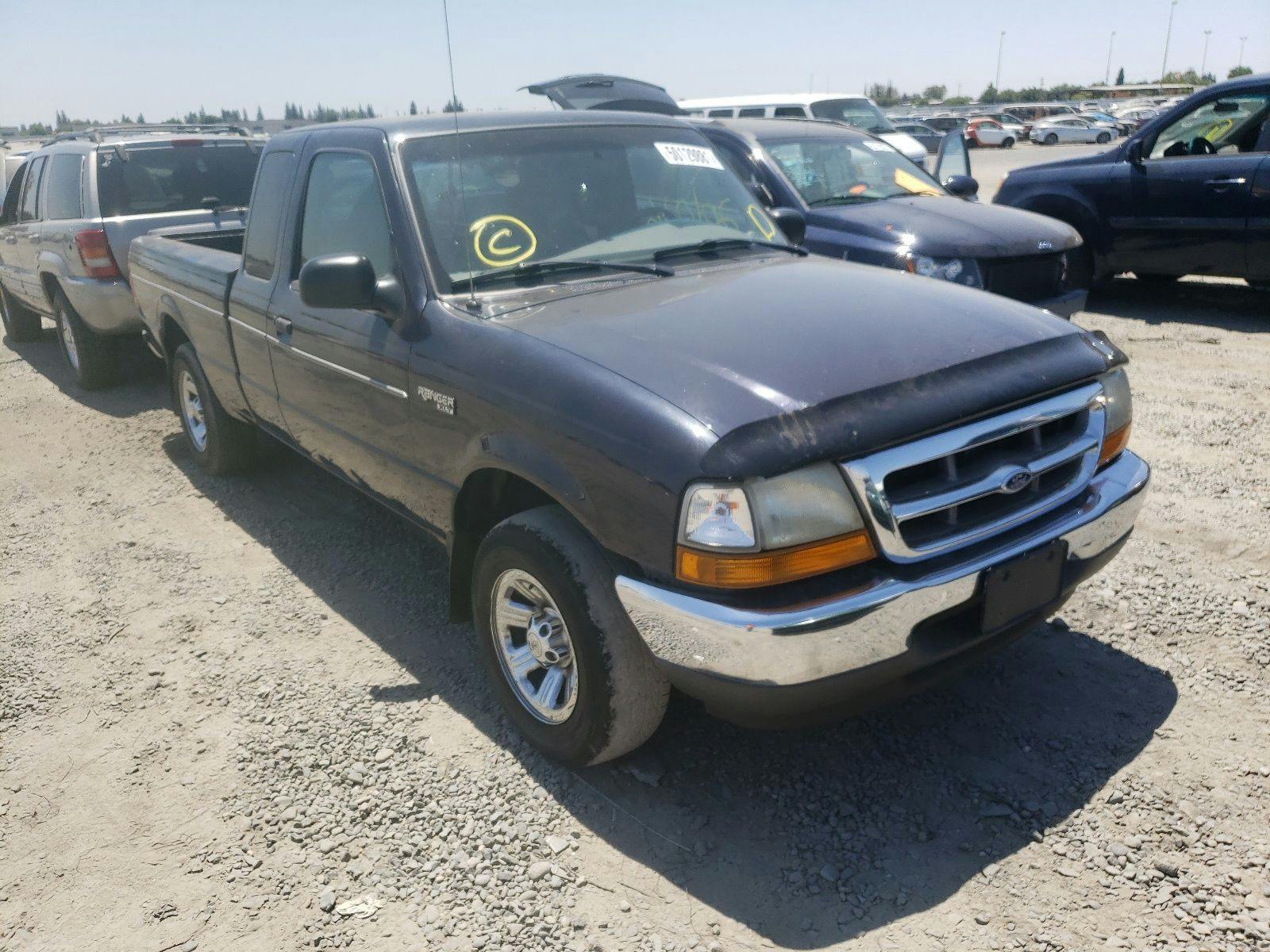 main view of 1FTYR14X4YPB57314 Ford Ranger 2000