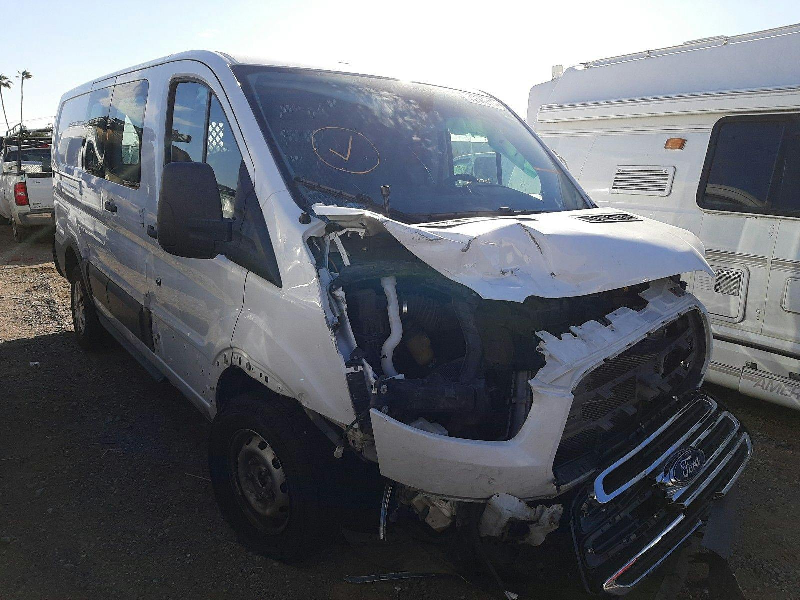 main view of 1FTYR1ZM0JKA46650 Ford Transit 2018