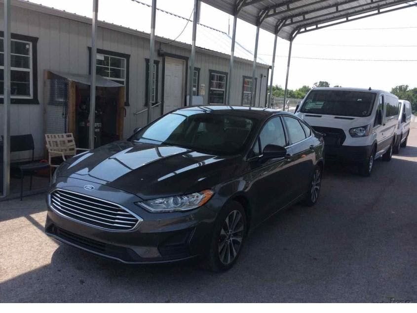 main view of 3FA6P0T99KR219368 Ford Fusion 2019