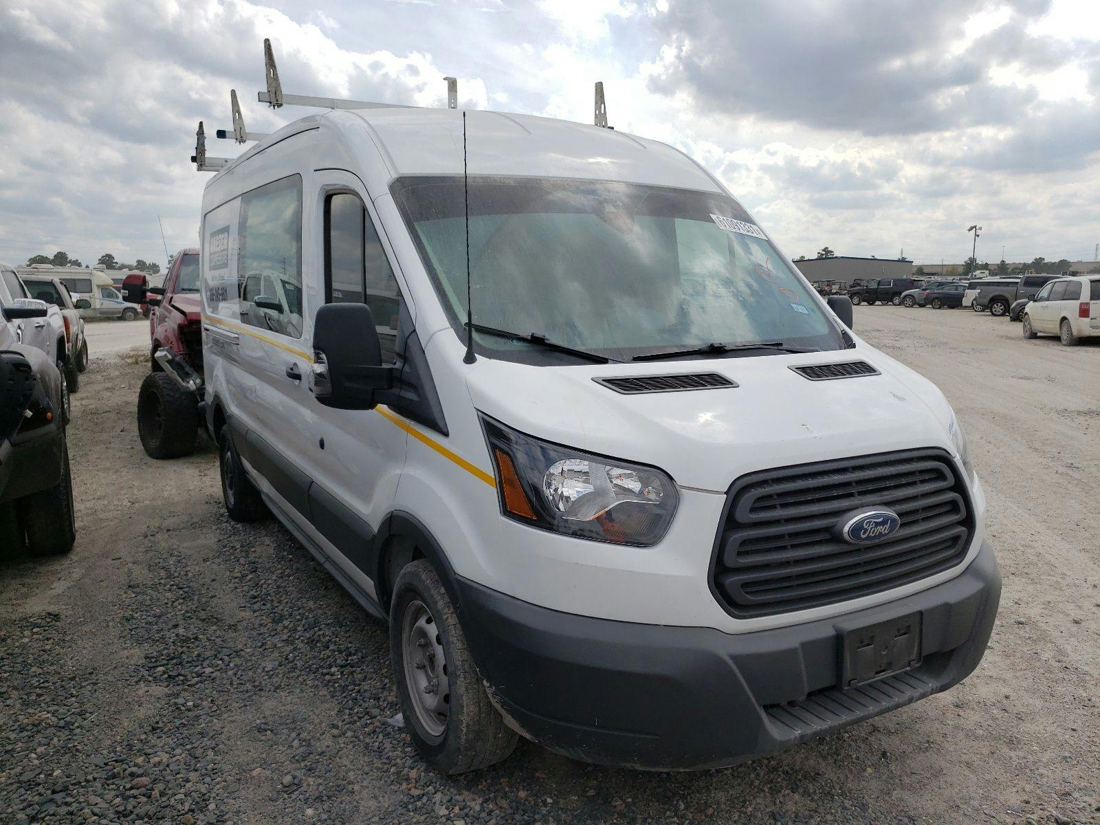 main view of 1FTYR2CG8JKB29851 Ford Transit 2018