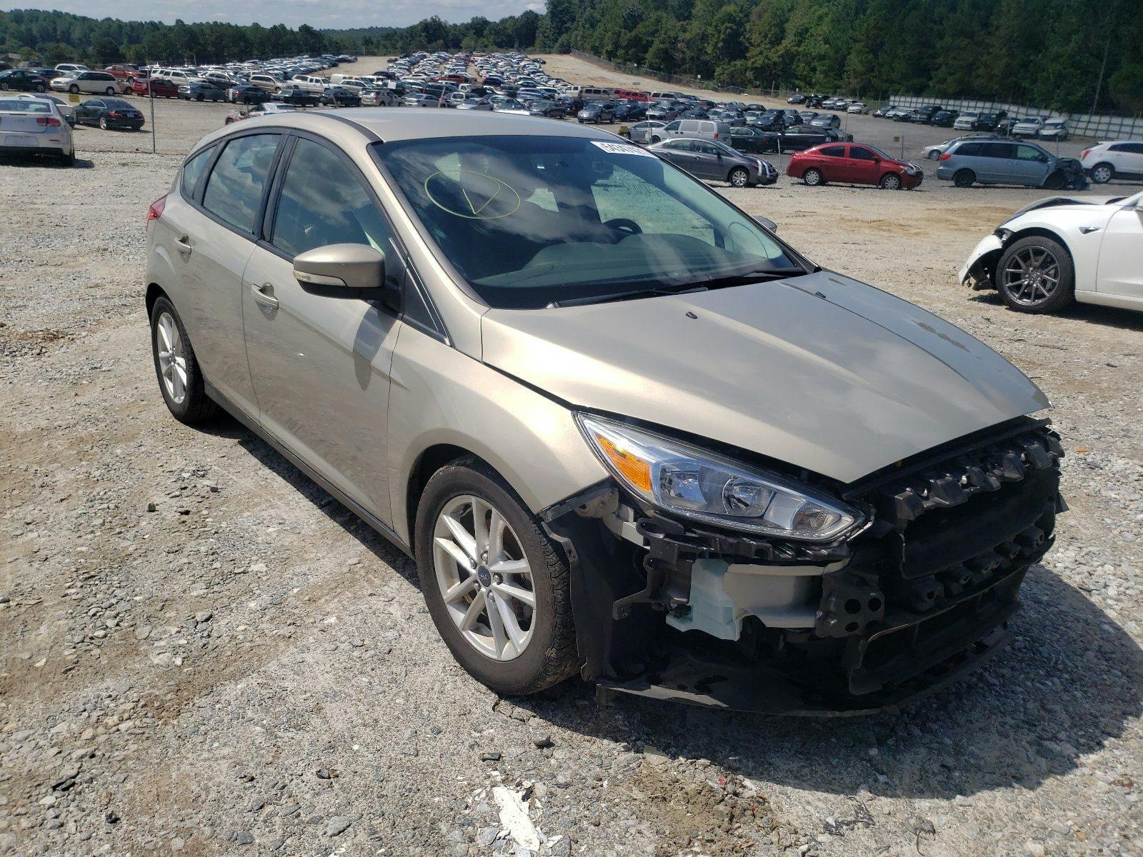 main view of 1FADP3K20GL262239 Ford Focus 2016