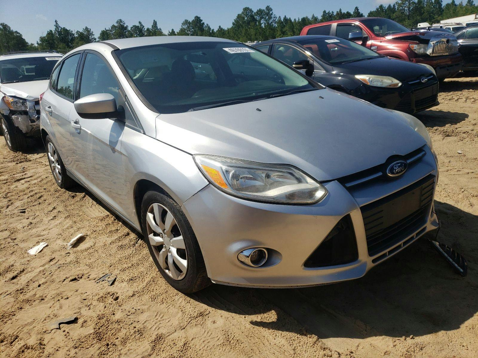 main view of 1FAHP3K23CL412405 Ford Focus 2012