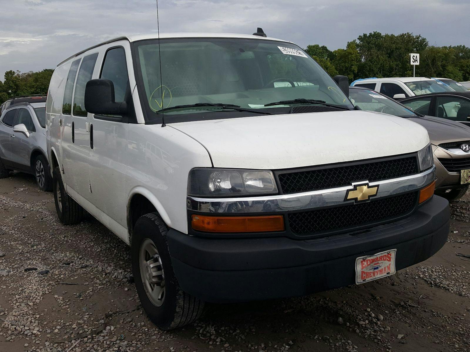 main view of 1GCWGAFP8K1333530 Chevrolet Express 2019