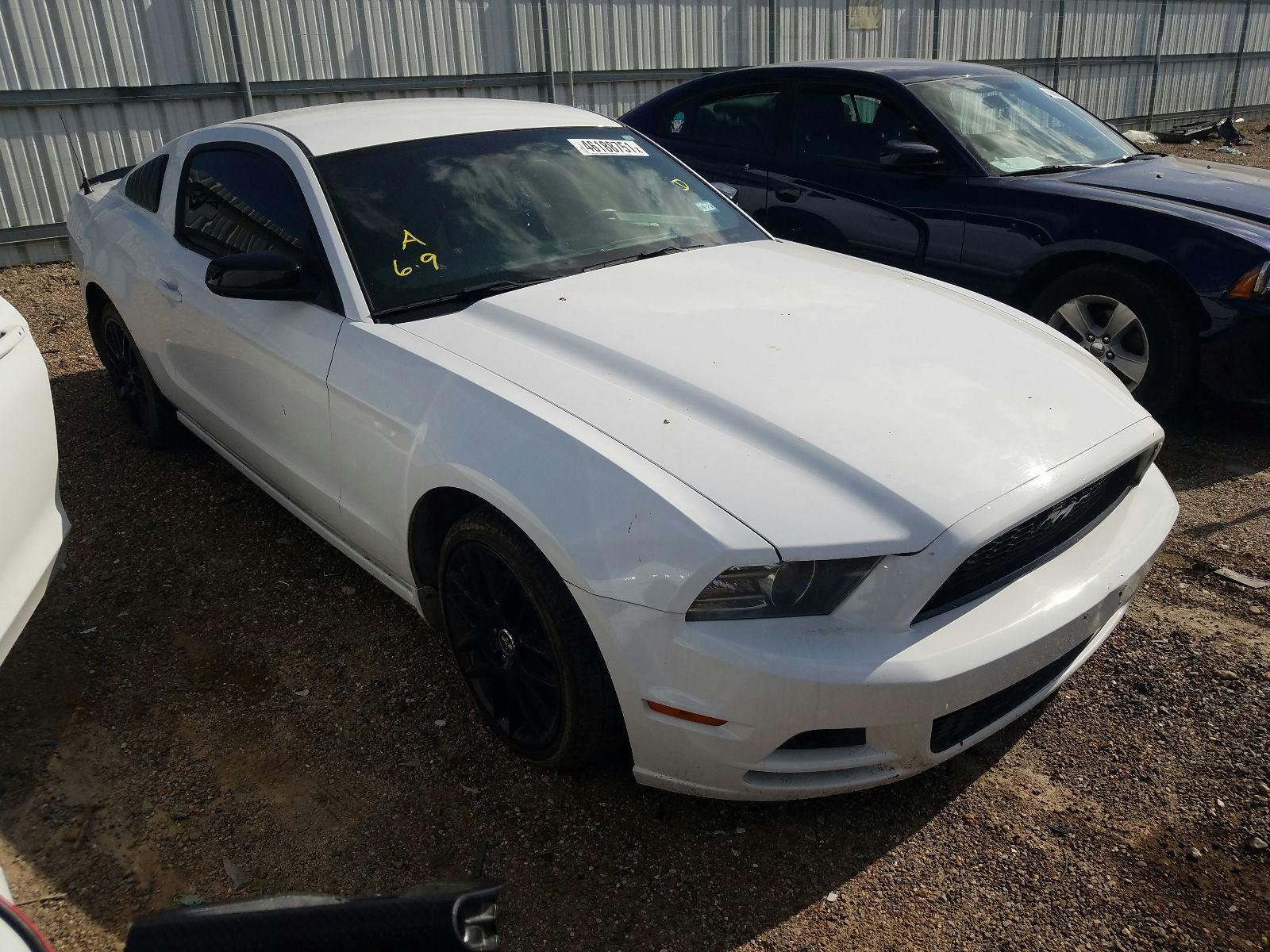 main view of 1ZVBP8AMXE5288346 Ford Mustang 2014