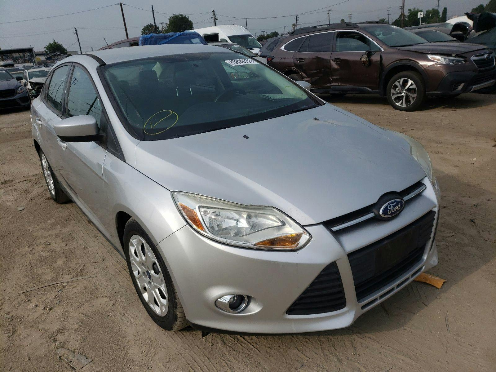 main view of 1FAHP3F20CL236634 Ford Focus 2012