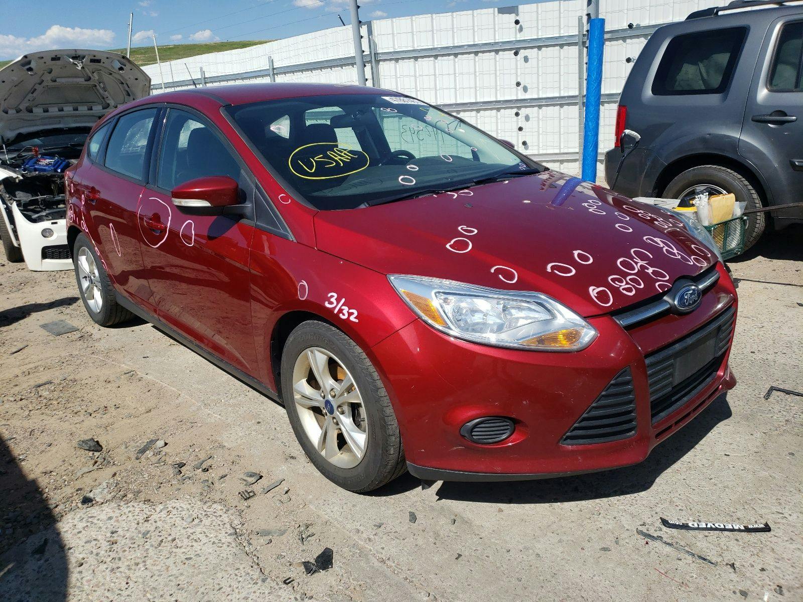 main view of 1FADP3K26DL200727 Ford Focus 2013