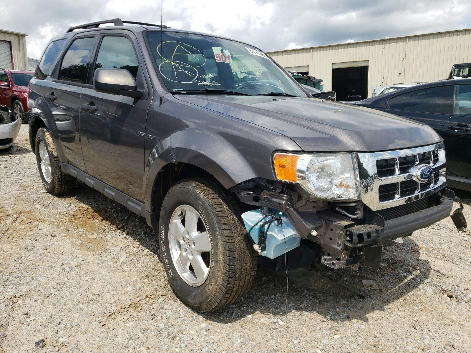 main view of 1FMCU0DG0BKB28458 Ford Escape 2011