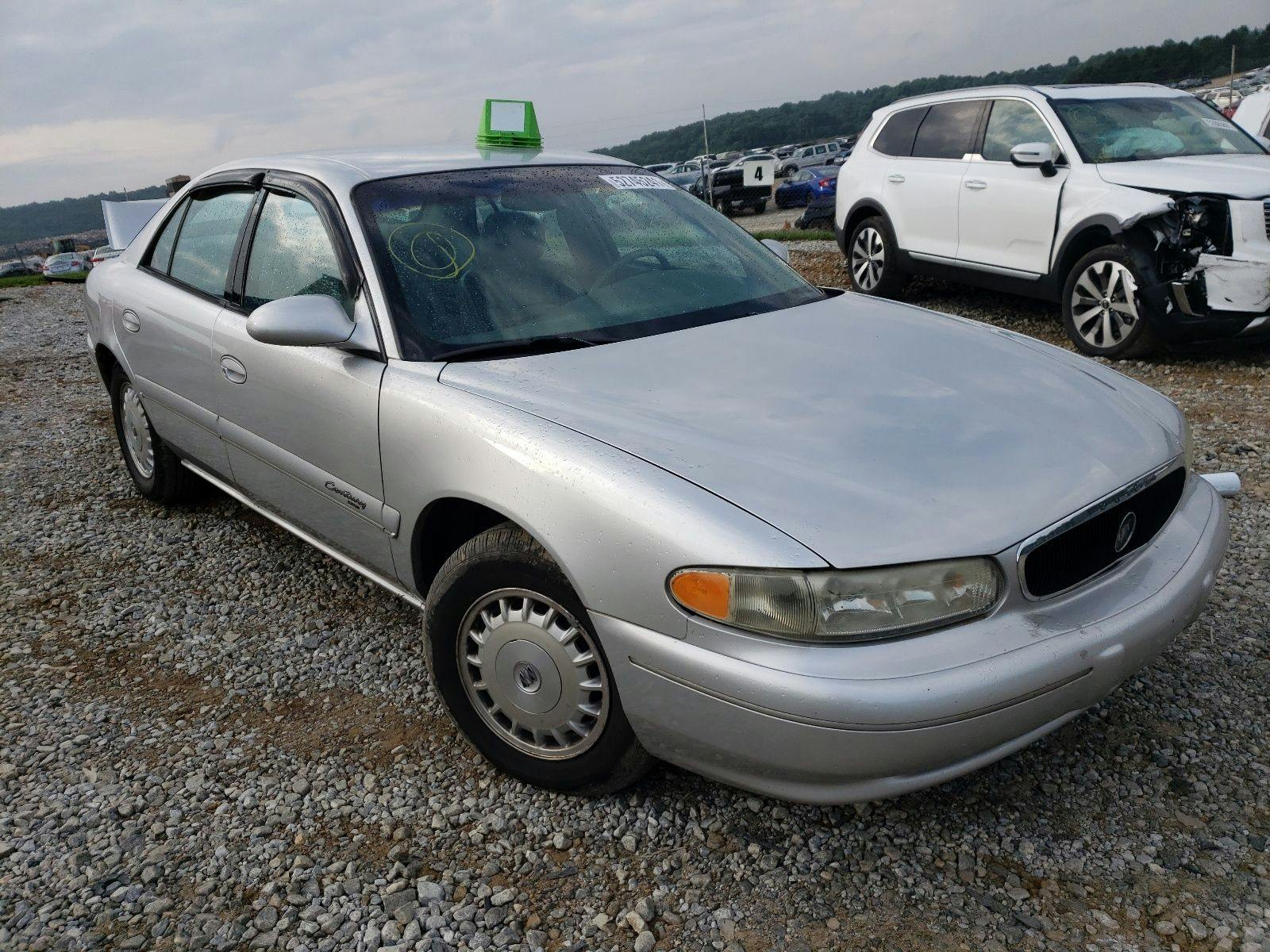main view of 2G4WY55J0Y1285800 Buick Century 2000